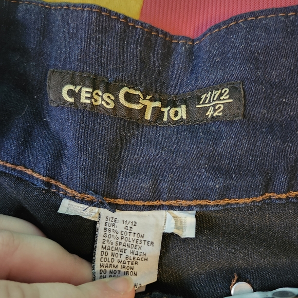 Stylish Women's Dark Blue Jean Shorts - Picture 6 of 8